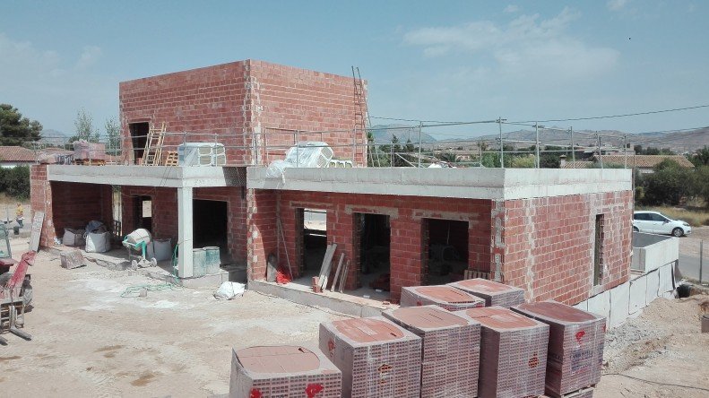 AVANZA LA ALBAÑILERÍA EN LAS VIVIENDAS DE SAN VICENTE img_20190722_113157.jpg